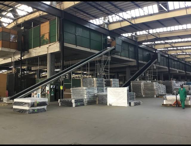 32,966M² WAREHOUSE TO LET IN ROODEKOP